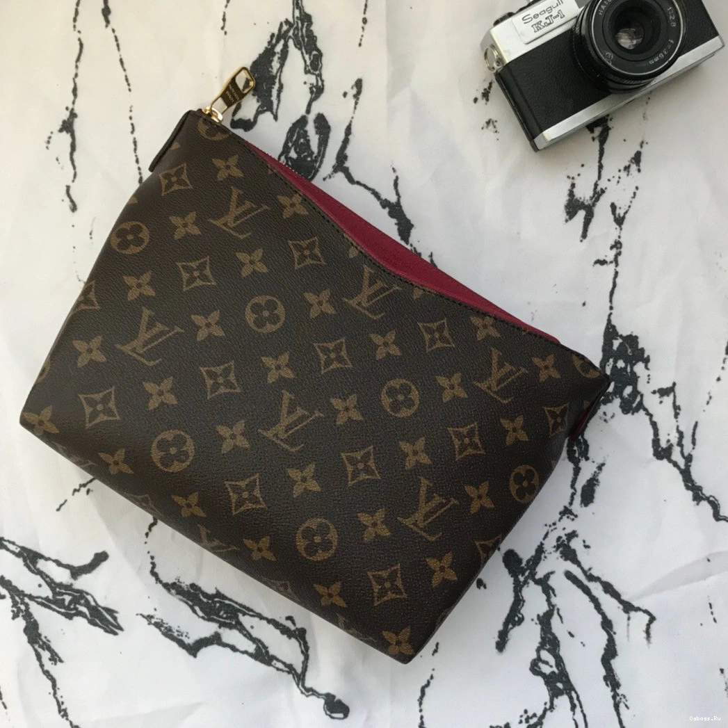 CASE Vuitton BEAUTY Louis PALLAS 0401